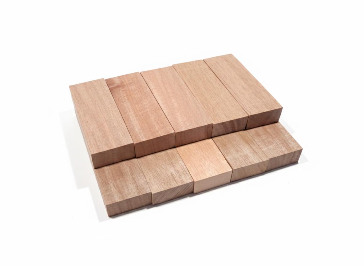 Knife handle and turning blanks with fine straight grain