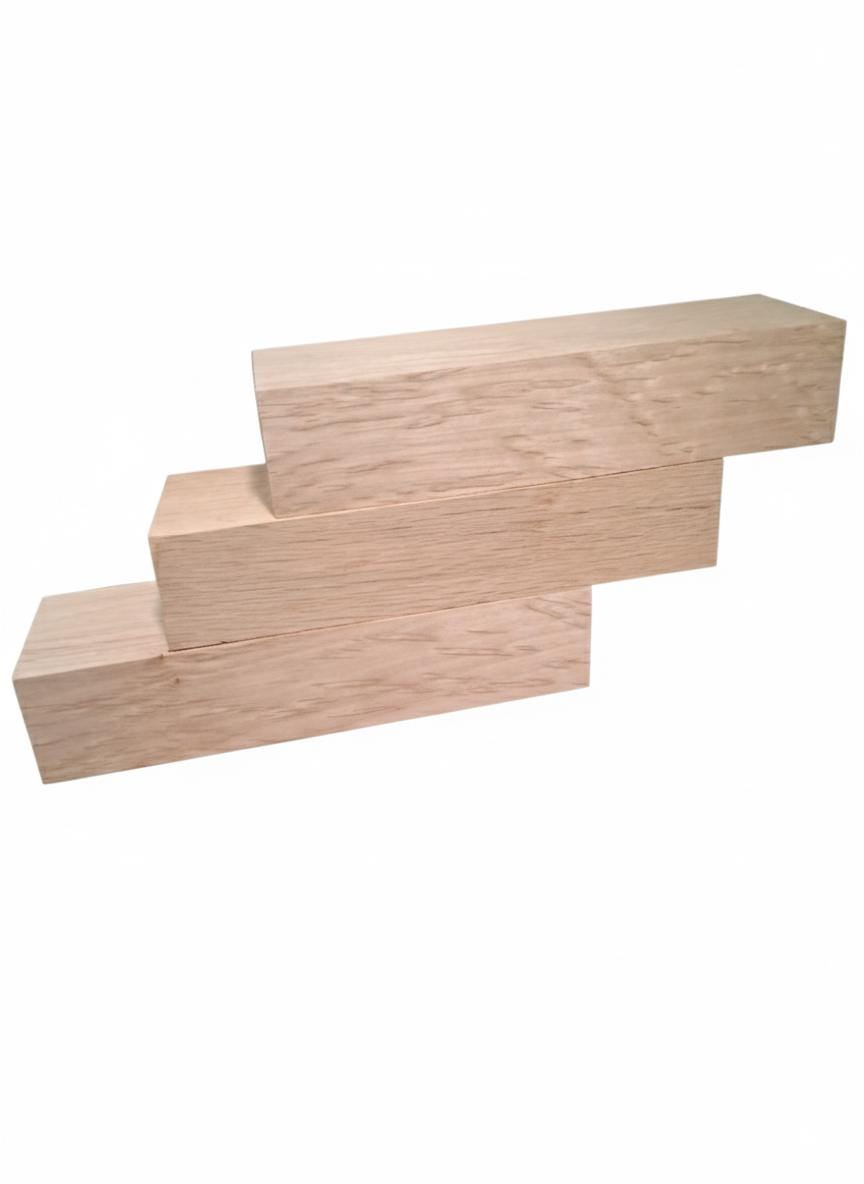 Rubberwood Hévéa turning blank, 2 × 1.5 × 7 in, mineral lines