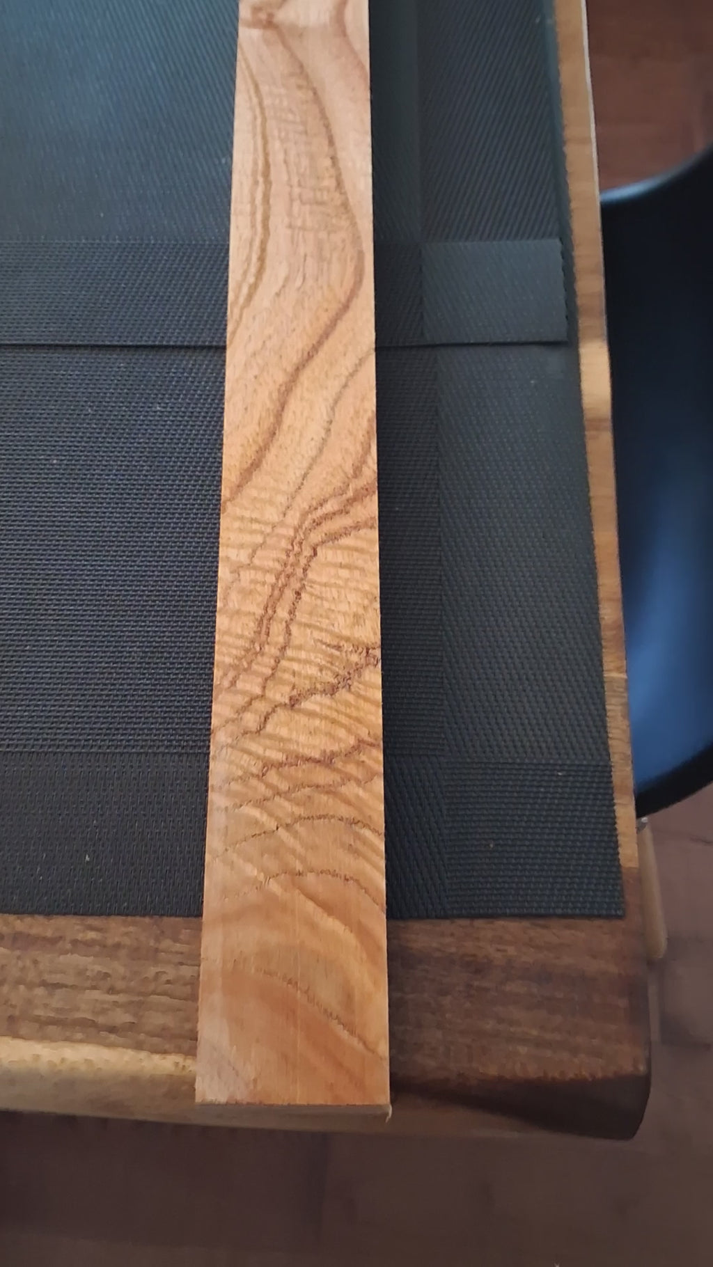 Premium Canarywood Hardwood Blank – Elegant Flowing Grain – 39" × 1¹⁵⁄₁₆" × 1" – 0.58 g/cm³ – Unique Piece